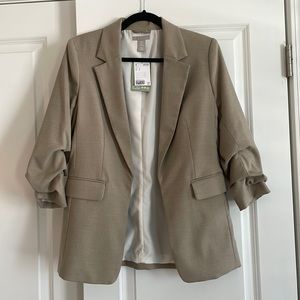 H&M Beige Ruched Sleeve Blazer